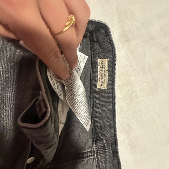 Black levi’s ribcage shorts - Picture 3 of 5